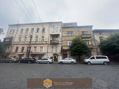 Підвальне фасадне приміщення в центрі Черновцы