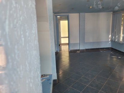 Здам торгово-офісне приміщення по вул.Швабська, 300 м2 Ужгород