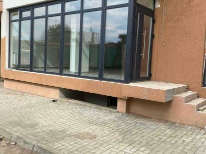 Фасадне комерційне приміщення по вул, Руській Черновцы