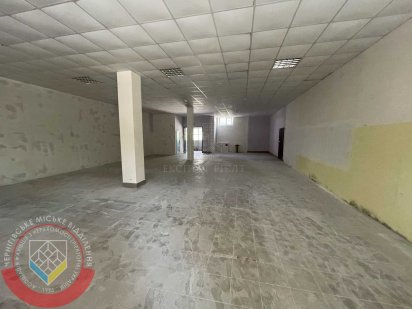 RLT T01 Оренда фасадного комерційного приміщення вул. Космонавтів Чернигов