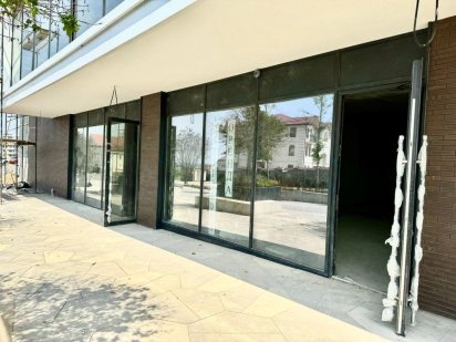 Фасадне приміщення 70 квм престижний ЖК Ужгород