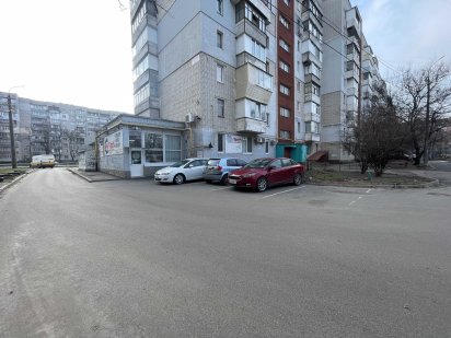 Приміщення на першому поверсі в ПЗР, вул. Сумгаїтська Черкаси