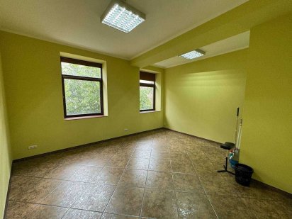 Офісні приміщення в центрі міста Черновцы