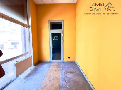 Оренда комерційного приміщення вул. Головна (початок) центр Черновцы