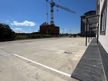 Оренда торгових площ в торгово-офісному центрі Ужгород