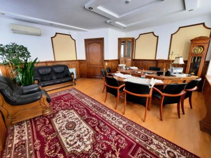 Офіс для поважних клієнтів в центрі Черкаси