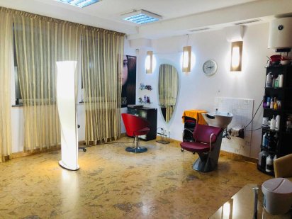 Сдадим в аренду кресло парикмахера