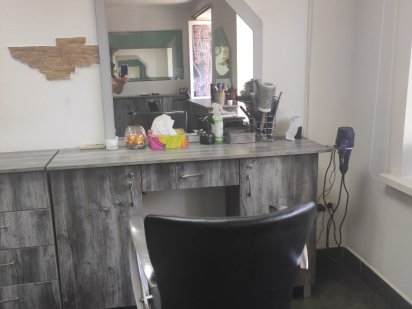 Здається в оренду місце для перукаря і майстра манікюру. Житомир