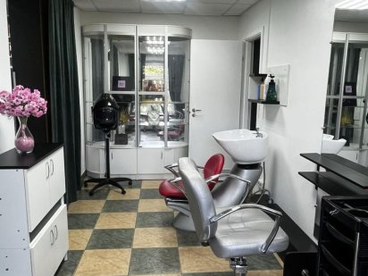 Місце для майстра-перукаря Житомир