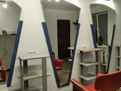 Оренда Перукарські крісла в салоні на Троєщині Київ