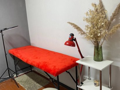 Аренда места бровиста, макияжа