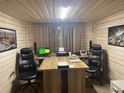 Офисные помещения 240 м. кв. с прилегающей (закрытой) территорией Дніпро