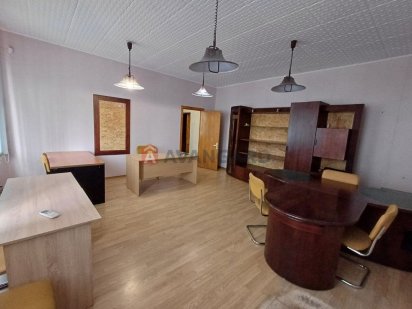 Здам офісне приміщення в оренду на 12 кварталі. Дніпро