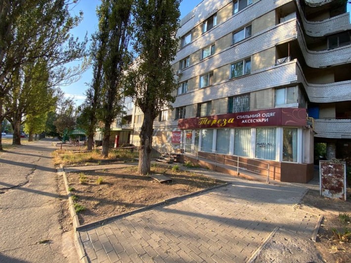 Пр.Мира фасадное помещение с ремонтом 40м 15000грн - фото 1