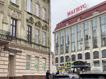 Фасадне приміщення в мега прохідному місці на КУЛІША Львов