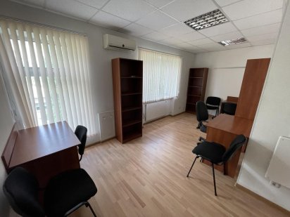 Офісне приміщення 16,5 кв. м. на 5-му поверсі на пр. Соборному, 180а