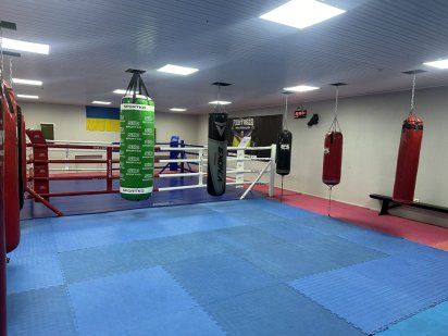 Спортзал для единоборств фитнес йога любое направление