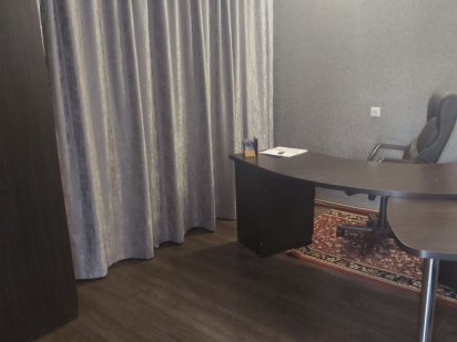 Сдаю офис ул.Шевченко 1/1,28 м, парадный вход,все удобства 6000 г.торг Миколаїв