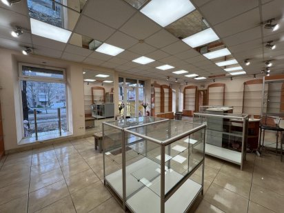 Оренда приміщення 62 кв.м на проспекті Миколаїв