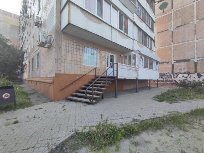 Приміщення по вул. Автозаводська - 70 кв.м., поряд АТБ