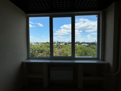 Кабинет 16,6 кв.м с видом на парк на Мельницкой,29 Одеса