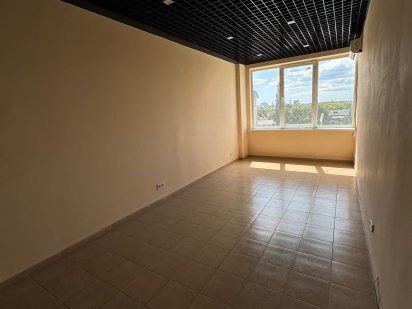 Светлый кабинет  в районе завода "Шустов" Одеса