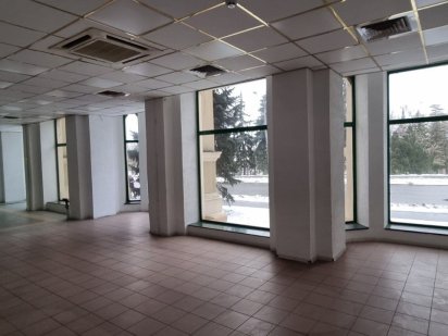 Сдам своё фасадное помещения в самом цетре ст.м пл. Конституции Харків