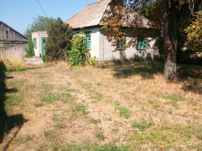 Продам участок с хозяйствеными постройками 15 соток Власовка