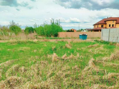 Продам приватизовану ділянку в Дергачах по житловій вулиці 10 соток Дергачи