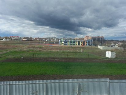 2 суміжні ділянки з комунікаціями в м. Дубно