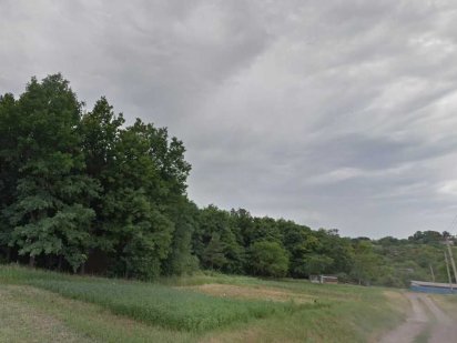 Продам земельный участок под застройку возле леса