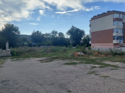 Продам 10.5 соток. Поруч ЖК Набережний квартал. Могилев-Подольский