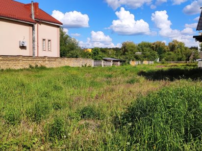 Продам земельну ділянку 20 соток, під забудову в центрі міста. Славута