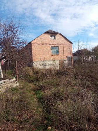 Продам терміново недорого земельну ділянку з незавершеним будівництвом - фото 1