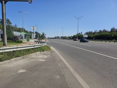 ФАСАД  140 метрів,  траса КИЇВ -БОРИСПІЛЬ 24 сотки Бориспіль