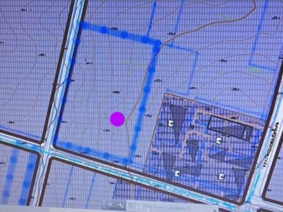 Промзона. Асфальт. Електрика.