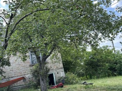 Ділянка з садовим будиночком, вул. Виноградна