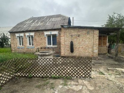 ділянка 13 соток, та будинок під відновлення, швидкий виїзд на Київ