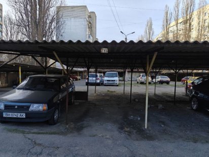 Сдам крытое паркоместо  стоянка «Нива» заболотного/семена палия Одесса
