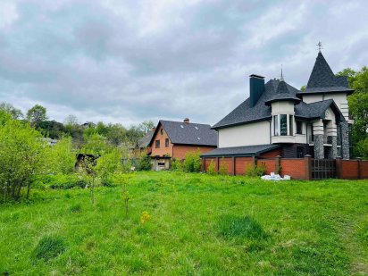 Парк. 7,14 соток. Продається земельна ділянка у самому центрі міста. Суми