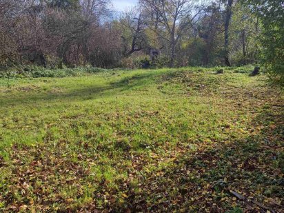 Продається дві зем-их діляноки 23сот під забо-у танхаусів є всі кому-ї Черновцы