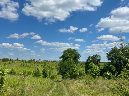 Продам ділянку за ТЦ Епіцентр,500м. від котеджів Ровно