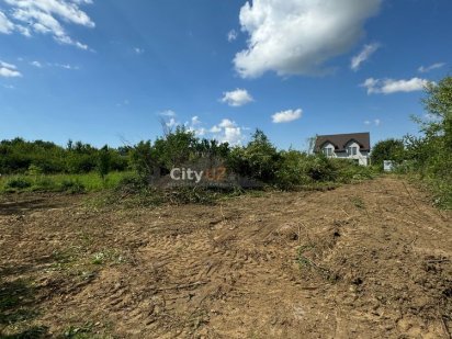 Продається земельна ділянка мкрн Садовий