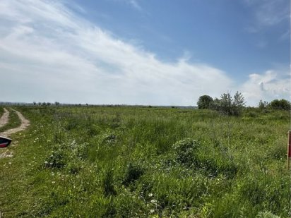 Цікава ділянка. Поруч розпочато будівництво Чернівці