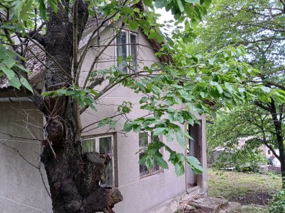 Продам земельну ділянку 6 соток вул.Заставнянська Чернівці