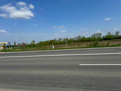 Продається земельна ділянка 0,45 га Чернівці