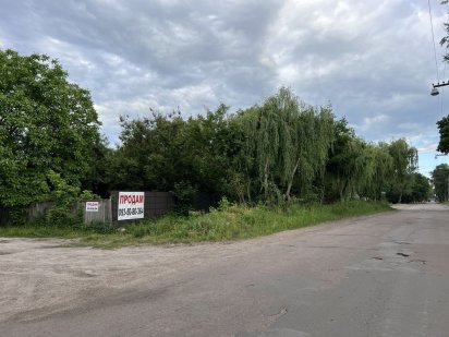 Продам 8 соток прив земли под комерцию Сто,магазин ул Ушинского Чернігів