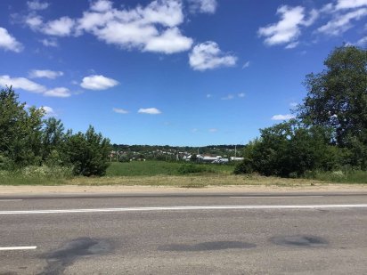 Земельна ділянка,с Магала під комерційну діяльність,фасадна. Чернівці