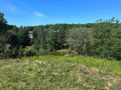 Продаж земельної ділянки 9 сот.