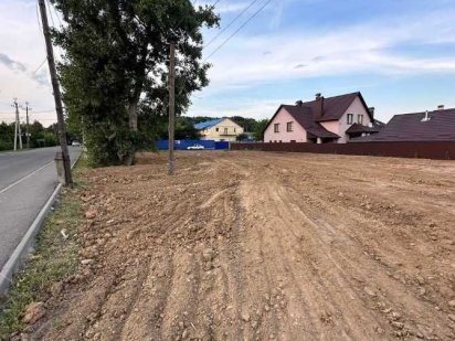 Фасадна земельна ділянка 10 соток. Під будівництво. Винница